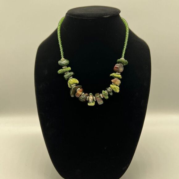 Handmade Green Turquoise Chunky Necklace - Picture 2 of 10